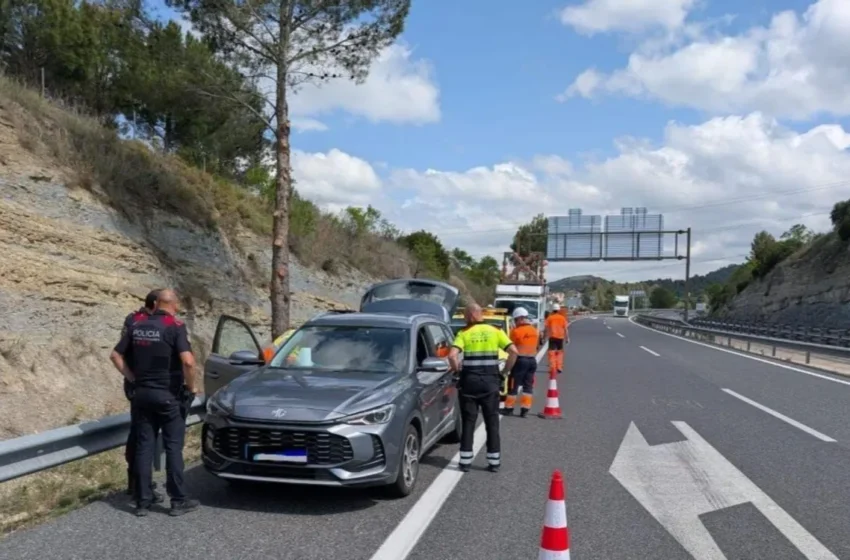  Alerte sécurité : ne jamais se glisser sous un véhicule maintenu par un cric