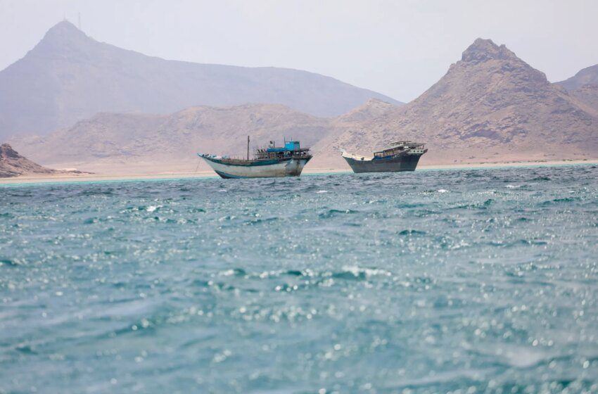  Blocus des Houthis à Bab el‑Mandeb fait bondir le pétrole à 100 dollars
