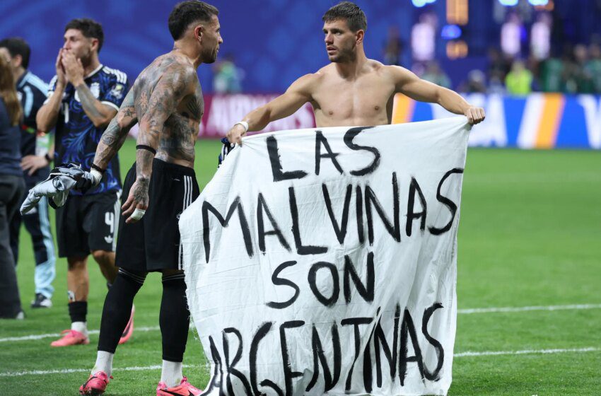  La FIFA menace de sanctionner l’Argentine après la banderole Les Malouines sont argentines
