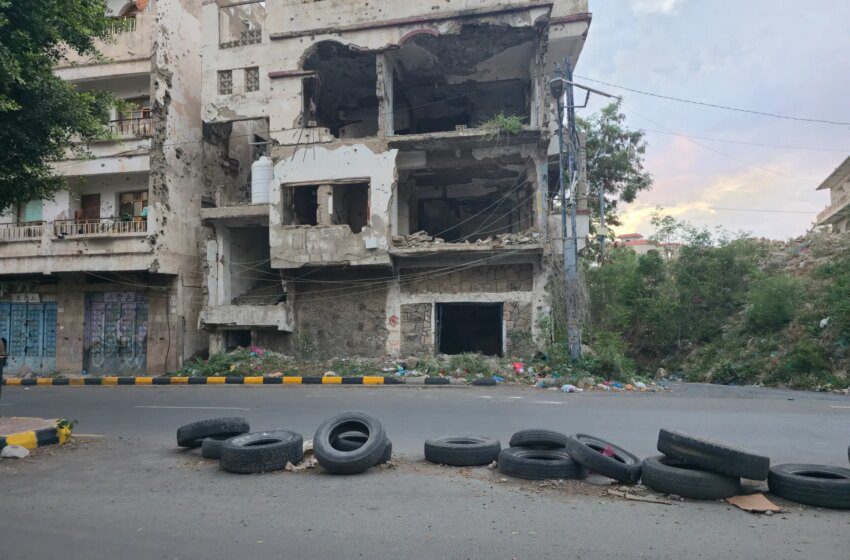  Taiz, Yémen : tireurs d’élite et crise du logement mettent en danger les civils
