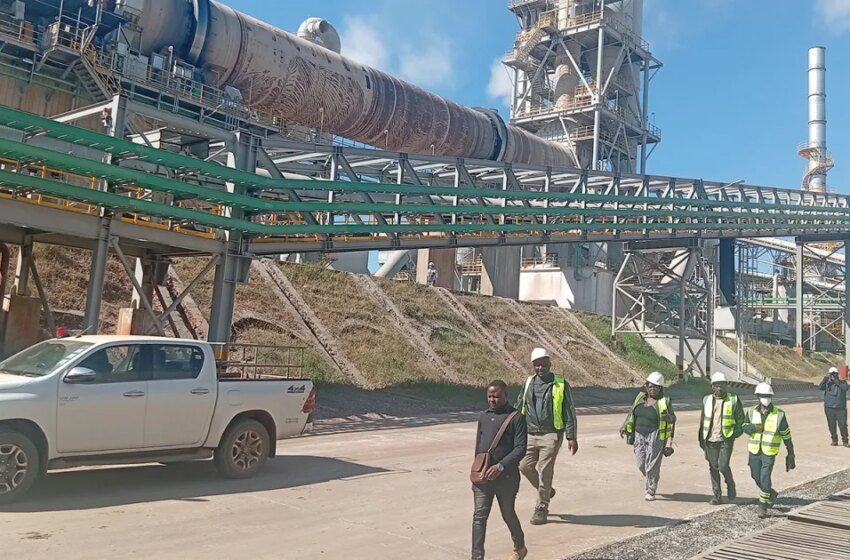  Zimbabwe veut transformer son lithium mais les petites mines risquent d’être exclues