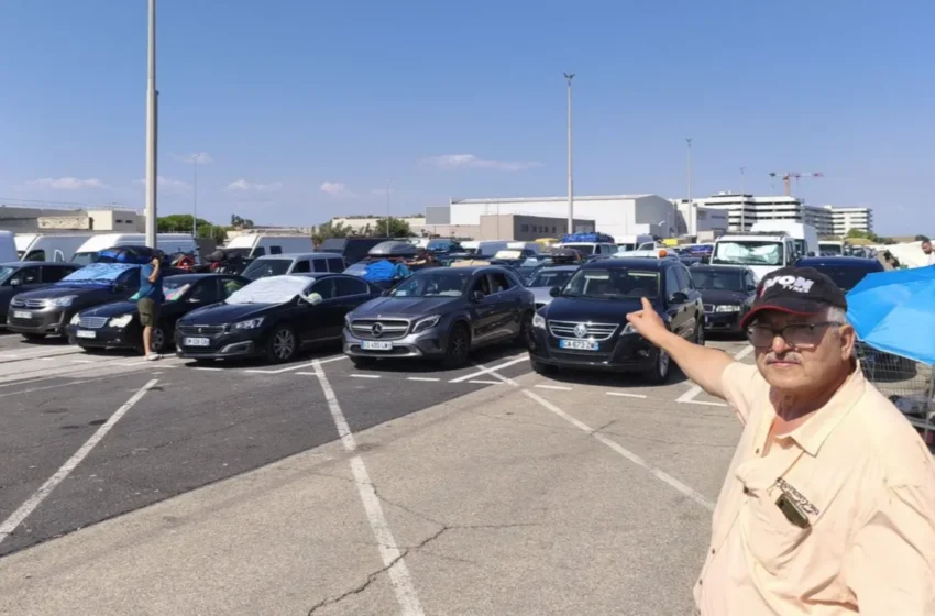  Voyageurs en difficulté : chaleur intense et ferry défaillant avant le départ vers Nador