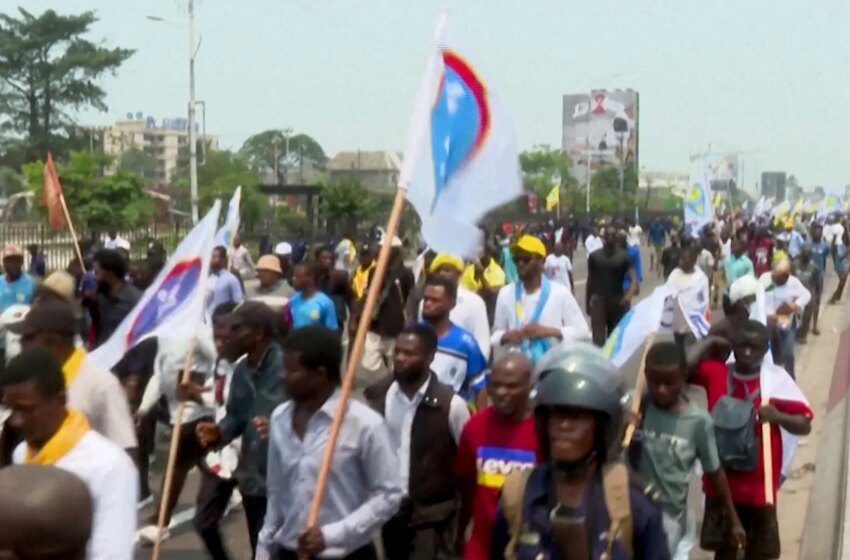  Affrontements en RD Congo lors de manifestations contre un troisième mandat de Tshisekedi