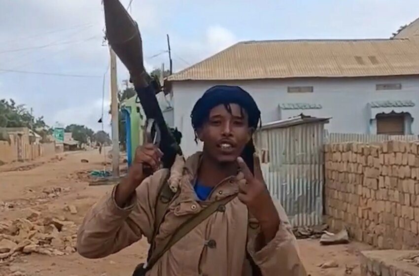  Combats à Baidoa en Somalie entre forces loyalistes d’un ex-président et l’armée fédérale