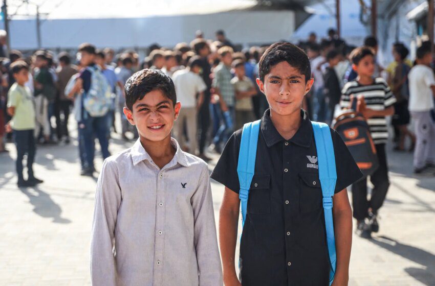  Gaza : 541 000 élèves reprennent l’école après trois ans de guerre en tentes