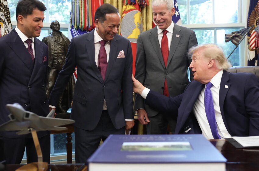  Trump annonce une aciérie de 15 milliards avec Essar liée aux intérêts russes