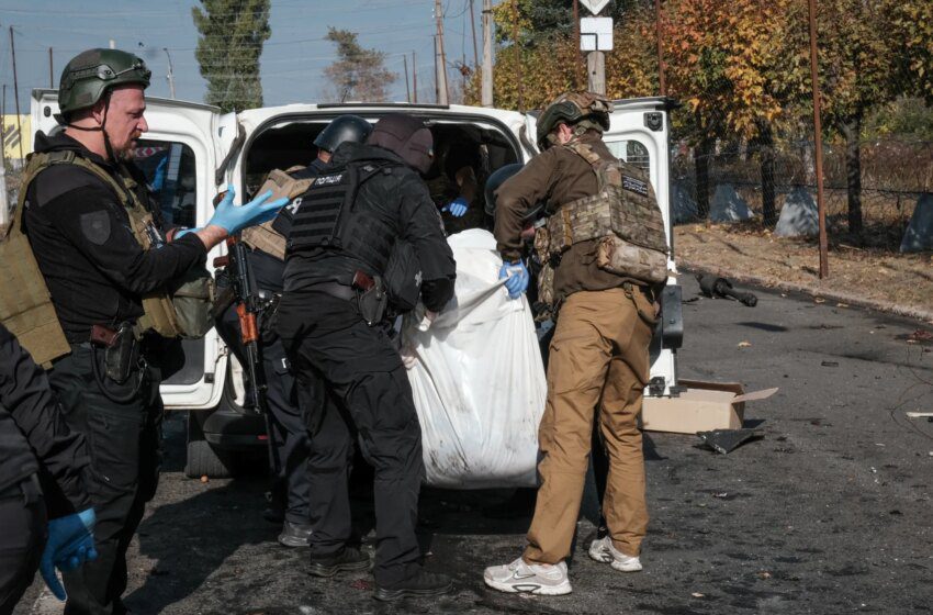  Bombe planante russe tue au moins 30 personnes dans des bus à Kramatorsk