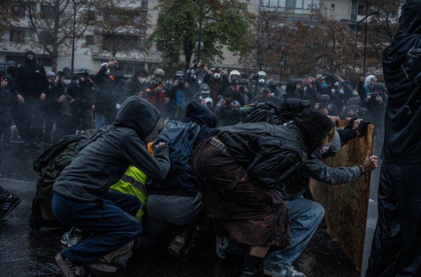  Laurent Nunez déploie 70 000 policiers face aux manifestations d’Halloween des gilets jaunes