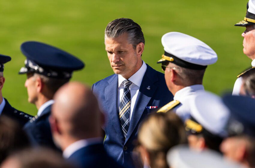  Pentagone: Hegseth annonce la suppression de 20% des postes de généraux et d’amiraux