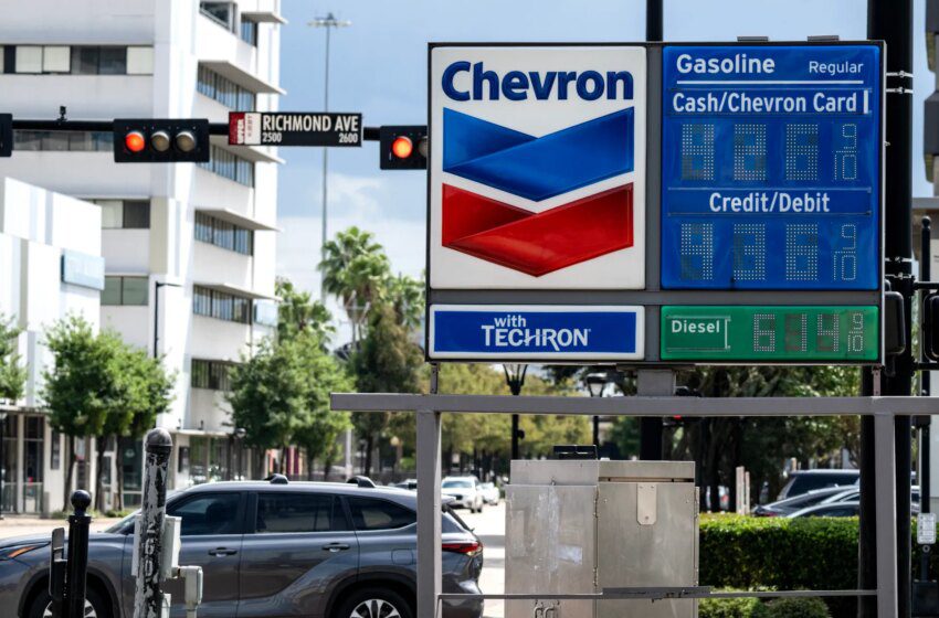  Trump accuse les démocrates et l’Ukraine de la hausse des prix du carburant